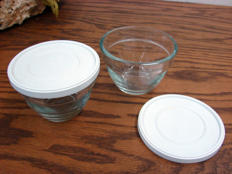 Pampered Chef Set/2 Glass Measuring Prep Bowls w/ Lids 3/4 Cup each, Moose-R-Us.Com Log Cabin Decor