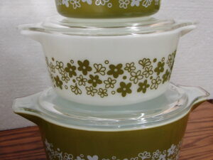 Vintage PYREX #045 Empire Scroll Filigree 2 1/2 Qt w/ Lid, Moose-R-Us.Com Log Cabin Decor