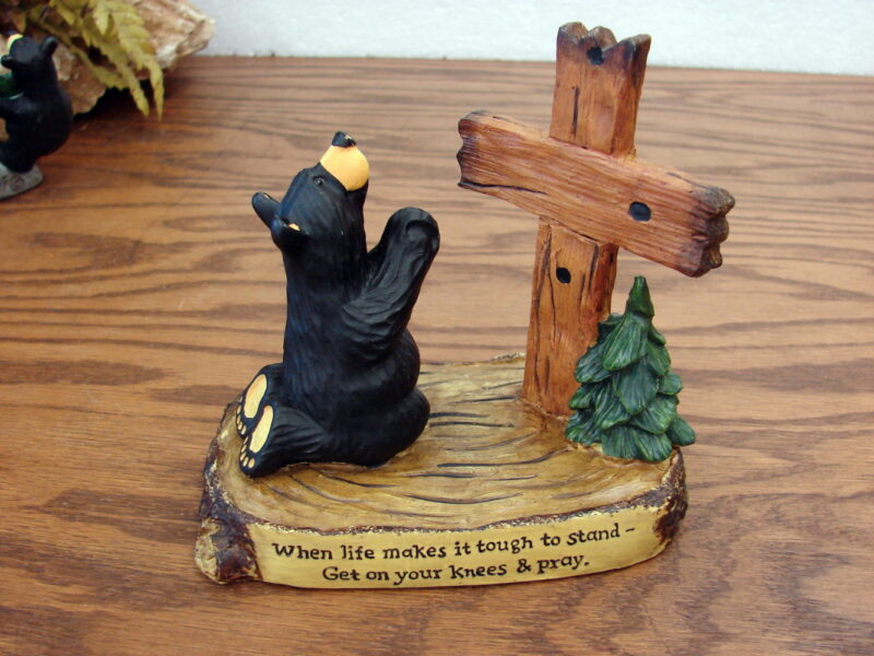 Retired Big Sky Carvers Bearfoots Bears Jeff Fleming Pray w/ Cross, Moose-R-Us.Com Log Cabin Decor