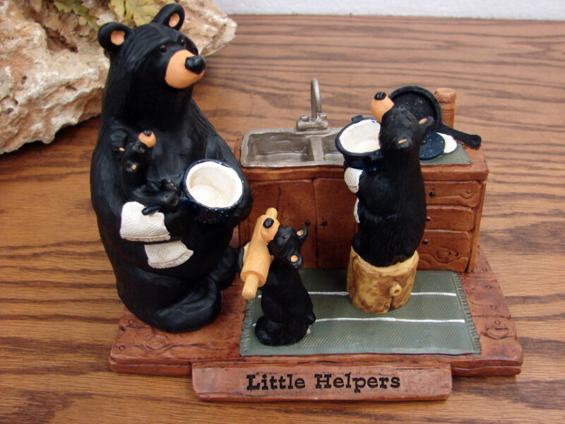 Retired Big Sky Carvers Bearfoots Bears Jeff Fleming Little Helpers Washing Dishes, Moose-R-Us.Com Log Cabin Decor