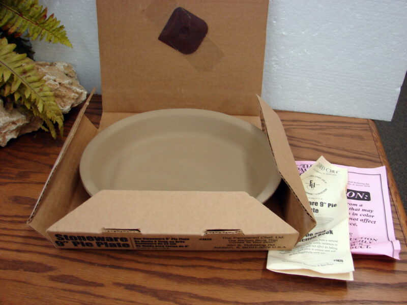 Pampered Chef Stoneware 9&#8243; Pie Plate #1425 New in Box w/ Scraper, Moose-R-Us.Com Log Cabin Decor