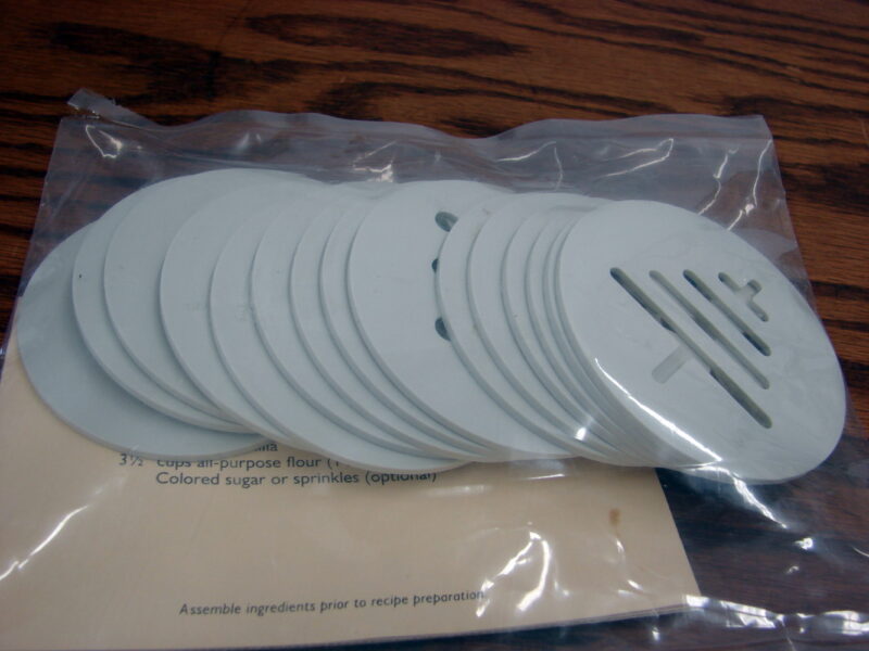 Brand New The Pampered Chef Cookie Gun Molds Only 15 Pcs w/ P-work, Moose-R-Us.Com Log Cabin Decor