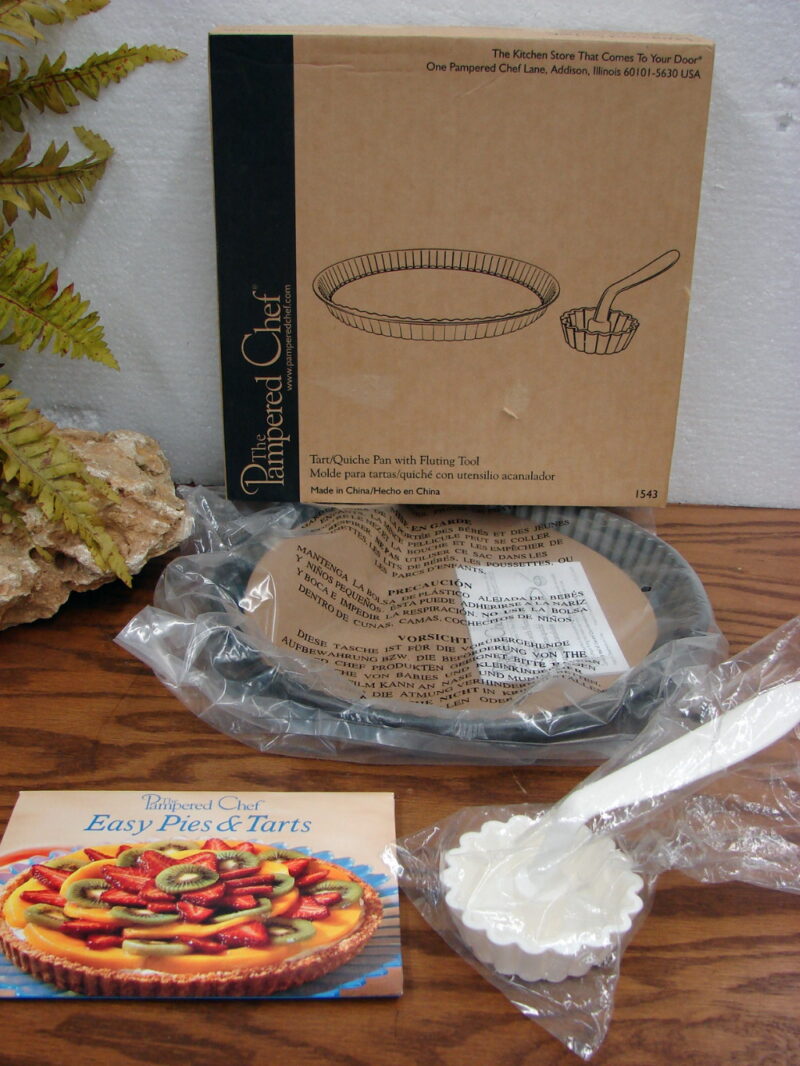 The Pampered Chef Tart Quiche Pan w/ Fluting Tool Recipes #1543, Moose-R-Us.Com Log Cabin Decor