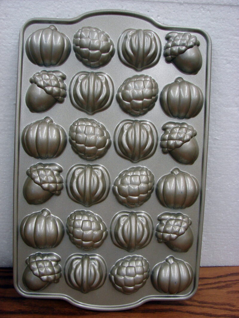 Nordic Ware Style Non Stick 24 Section Candy Jello Cake Autumn Molds, Moose-R-Us.Com Log Cabin Decor